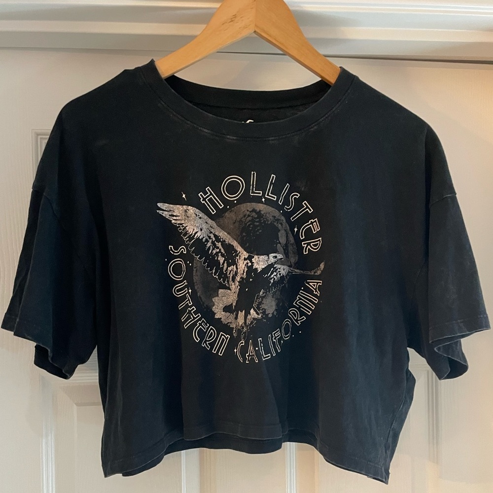 HOLLISTER CROPPED EAGLE T-SHIRT ACID WASHED BLACK LARGE